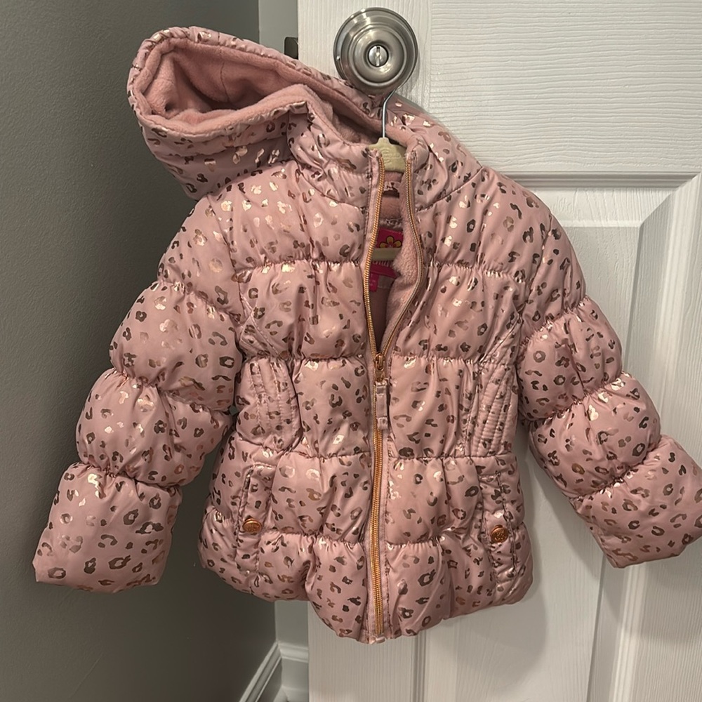 2T toddler puffy hooded winter coat! Excellent condition